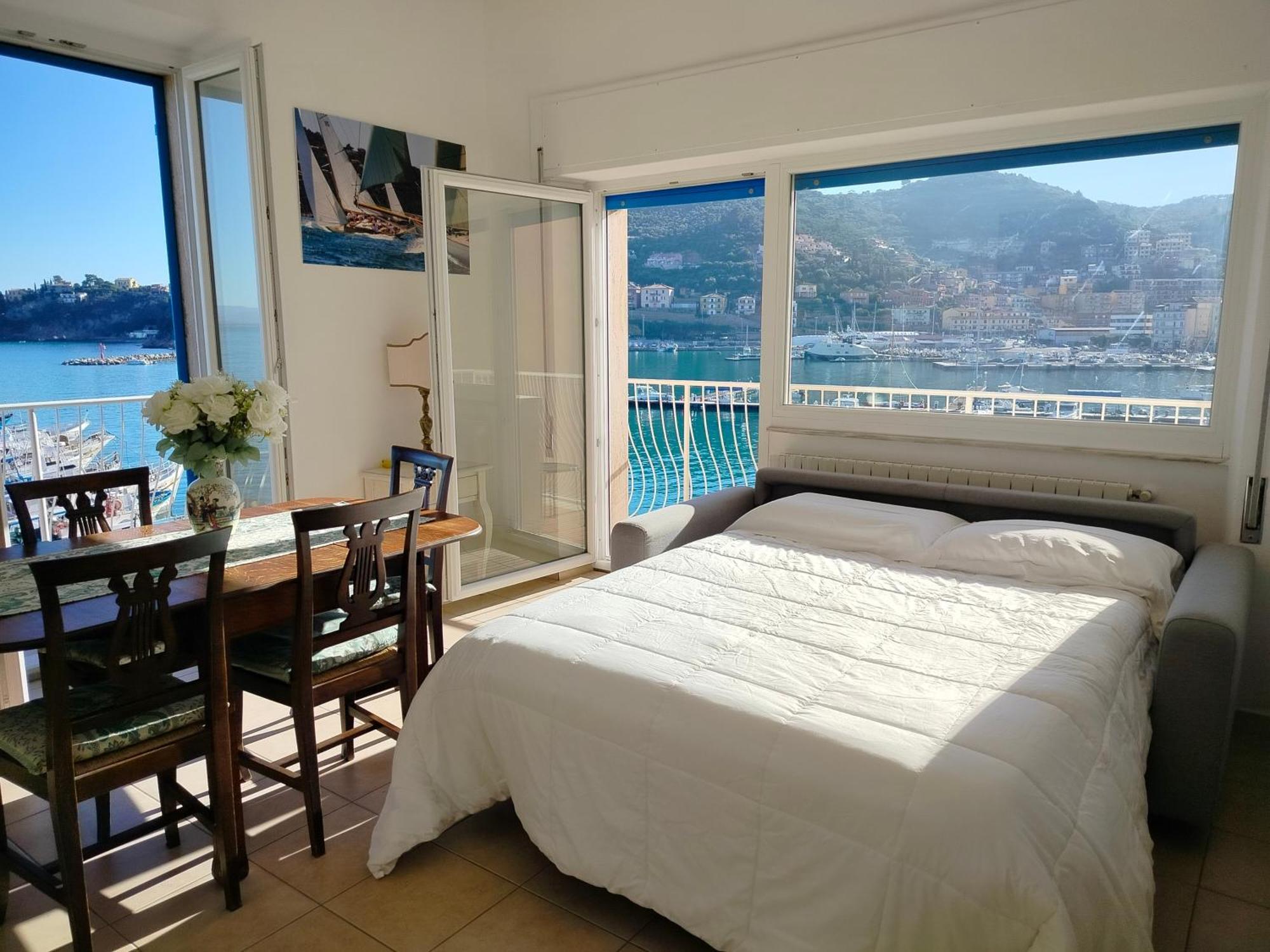 ポルト・サント・ステーファノCasa La Marinella Sul Portoアパートメント エクステリア 写真